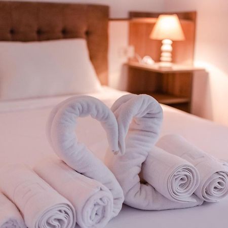 Derya Suites - Mamaia Nord Нэводари Экстерьер фото