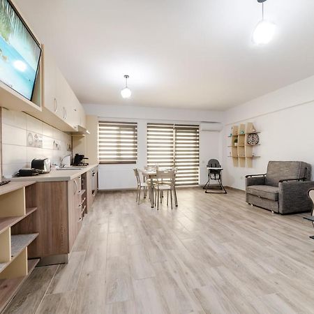 Derya Suites - Mamaia Nord Нэводари Экстерьер фото