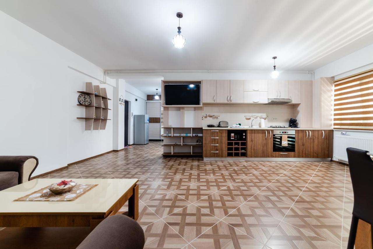 Derya Suites - Mamaia Nord Нэводари Экстерьер фото