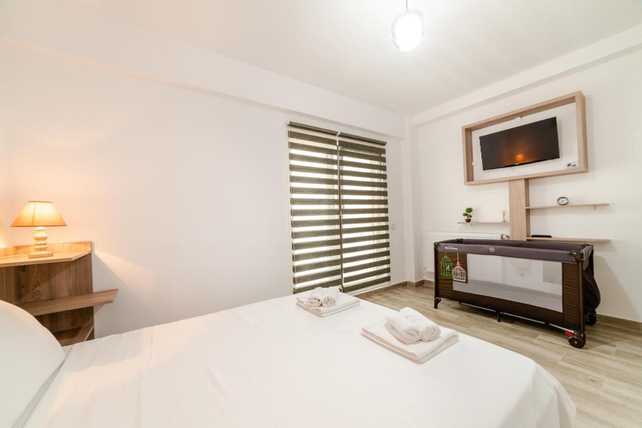Derya Suites - Mamaia Nord Нэводари Экстерьер фото