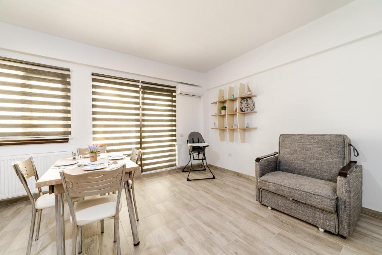 Derya Suites - Mamaia Nord Нэводари Экстерьер фото