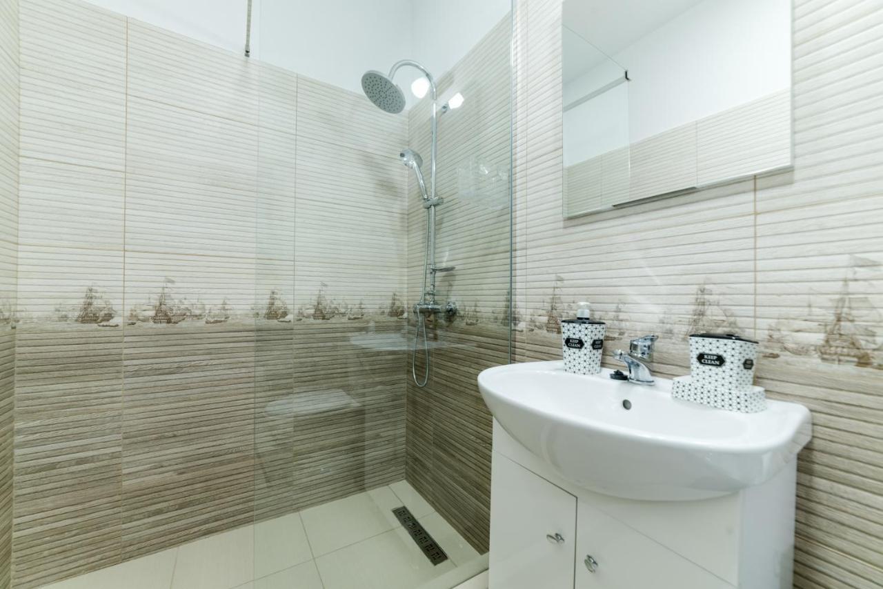 Derya Suites - Mamaia Nord Нэводари Экстерьер фото